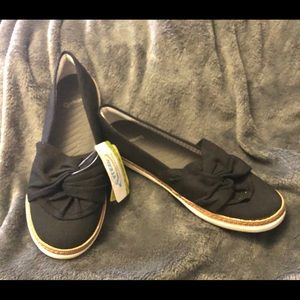 Baretraps Valley Slip-Ons